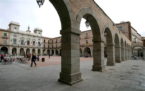 plaza del mercado chico|Town Hall and Plaza del Mercado Chico 